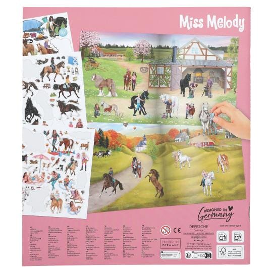 Miss Melody Stickerworld con 225 stickers creando el mundo de los caballos