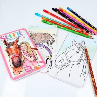 Miss Melody libro de colorear SELFIE - 30 disenos maravillosos para colorear y pegatinas