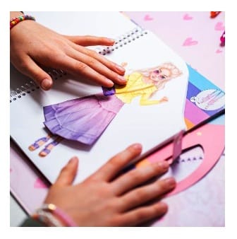 Cuaderno collage en forma de cartera - Dress me up - para hacer increibles y unicos disenos TOPModel