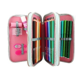 Precioso Estuche triple lleno de color verde suave con 38 lapices y mucho mas de Miss Melody