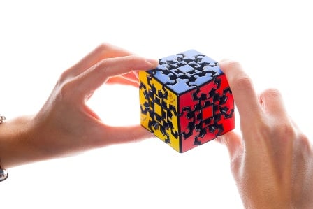 Gear Cube Puzzle - Cubo de engranajes - Ponte a toda marcha